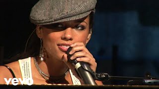 Alicia Keys  Unbreakable Live [upl. by Doralynne]