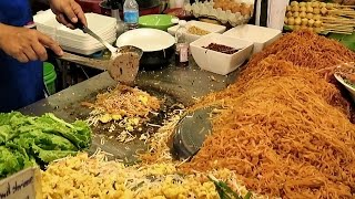 Best Pad Thai in Thailand Bangkok Street Food [upl. by Nauqal]