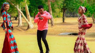 Umar M Shareef TSAKANINMU Official Video Song Feat Maryam Yahaya × Maryam Latest Hausa 2021 [upl. by Keraj430]