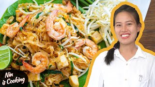 How to Authentic Shrimp Pad Thai Noodles Recipe [upl. by Dubois]