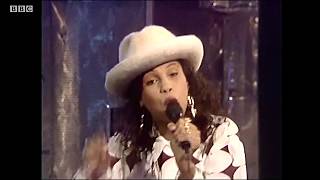 Neneh Cherry  Buffalo Stance  TOTP  1989 [upl. by Nicolas]